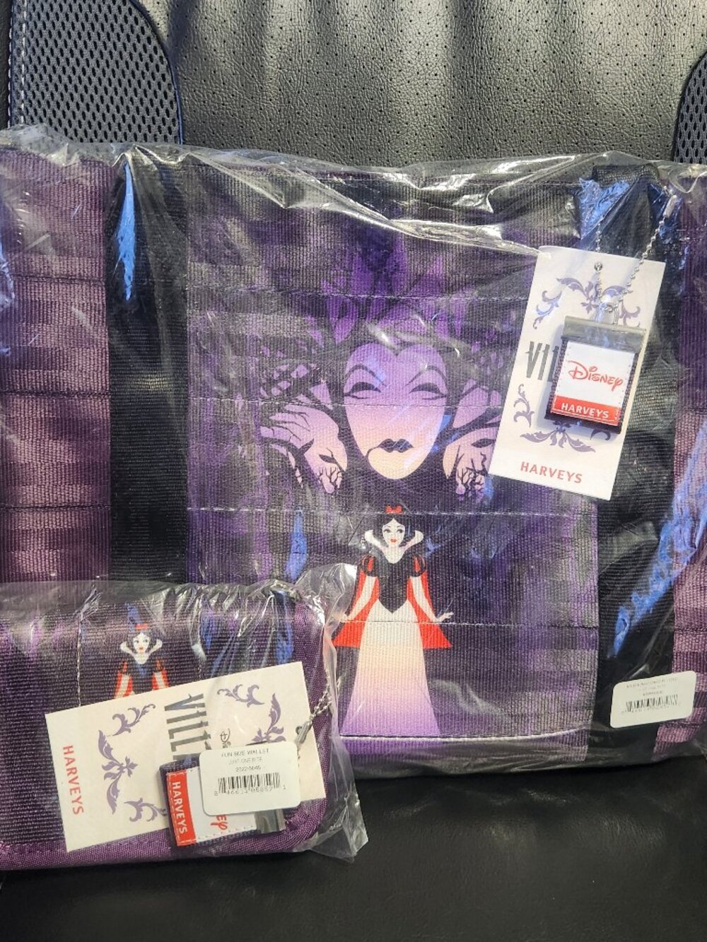 NEW Harveys x Disney Good vs. Evil "Just One Bite" Snow White Tote & Wallet